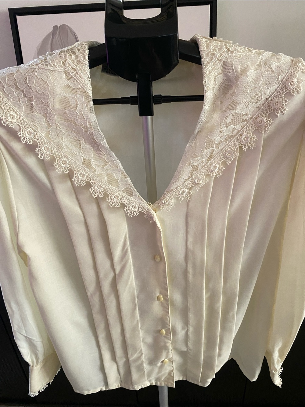Vintage 80’s Josephine Cream Colored Lace Collared Blouse - Picture 8 of 12